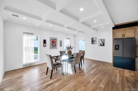 Dining - 61 Stephen Dr, Plainview, NY 11803 photo 1 of 3