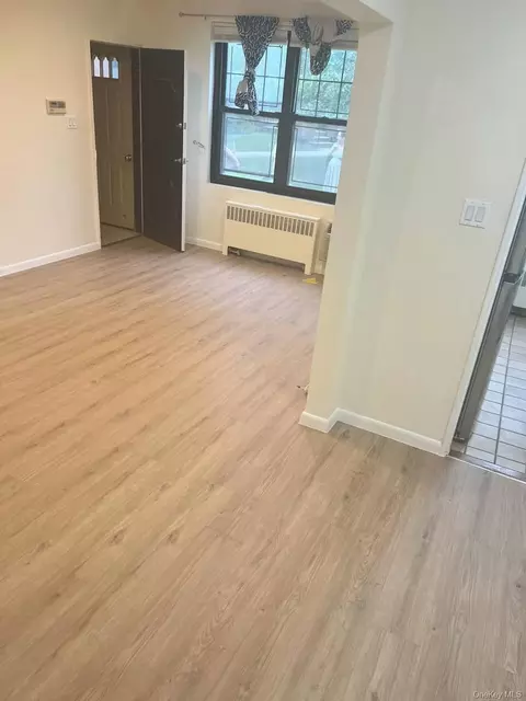 7107 Park Dr # A, Flushing, NY 11367 photo 2