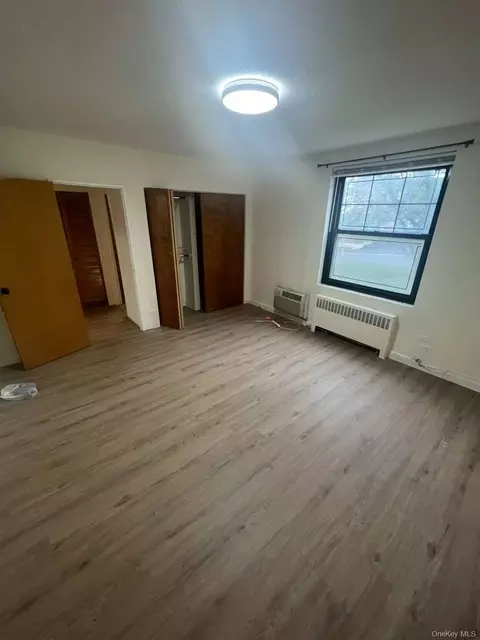7107 Park Dr # A, Flushing, NY 11367 photo 3