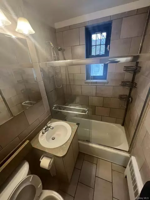 7107 Park Dr # A, Flushing, NY 11367 photo 4