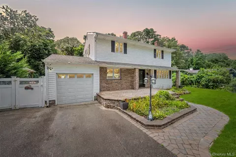 8 Brenner Rd, Coram, NY 11727