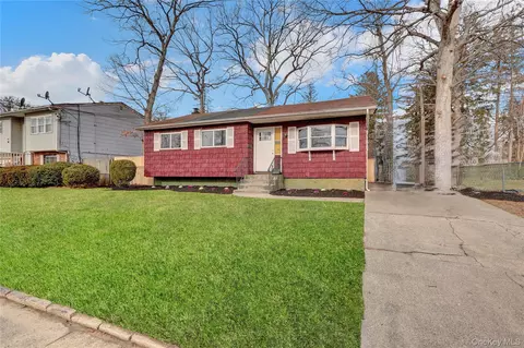 221 State Ave, Wyandanch, NY 11798