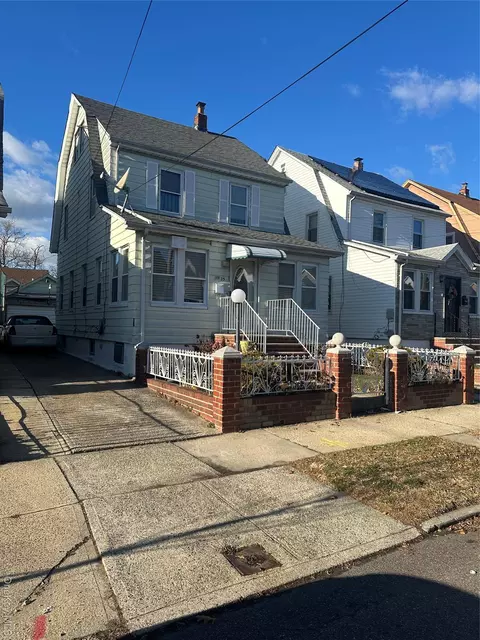 18823 Mangin Ave, New York, NY 11412