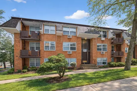 81 Kearsing Pkwy #A, Ramapo, NY 10952