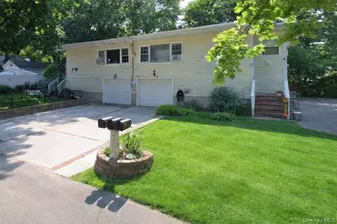 64 Eastport Dr, Sound Beach, NY 11789
