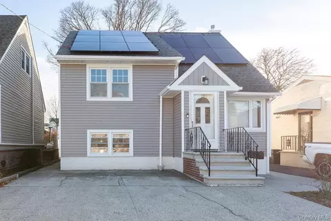 158 Reville St, New York, NY 10464