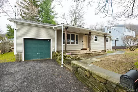 28 Howland Ave, Beacon, NY 12508