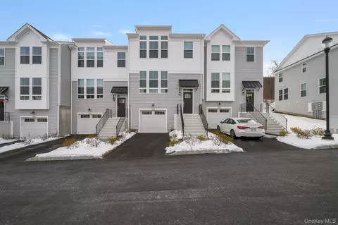 4034 Chestnut Ridge Rd #62, Fishkill, NY 12524