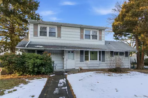 2377 Stewart Ave, Westbury, NY 11590