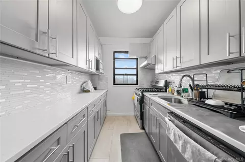 99-32 66th Rd #5K, New York, NY 11374