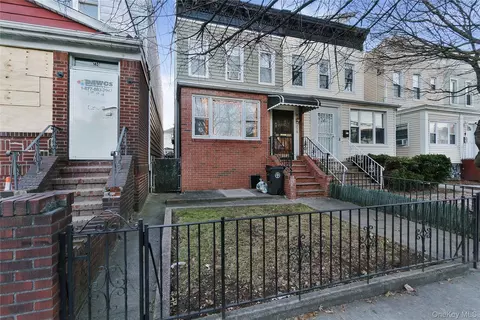 230 E 42nd St, Brooklyn, NY 11203