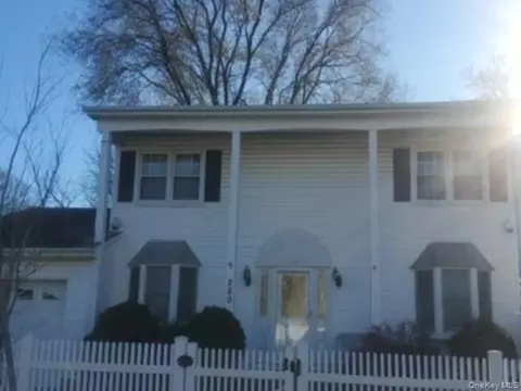 280 Crown Ave, Staten Island, NY 10312