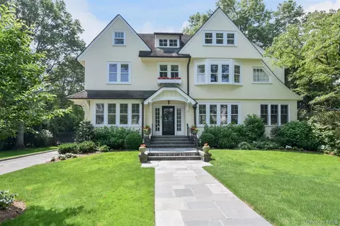4 Sussex Ave, Bronxville, NY 10708