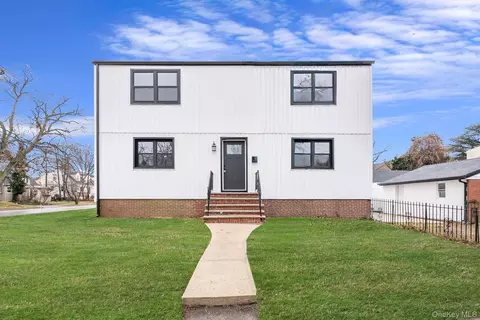 125 Boden Ave, Valley Stream, NY 11580