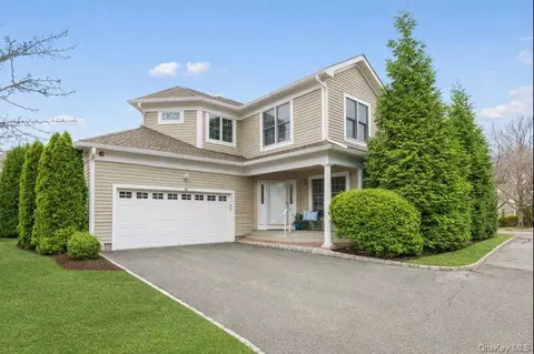 51 Club Pointe Dr, White Plains, NY 10605