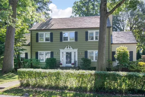 118 Boulder Trl, Yonkers, NY 10708
