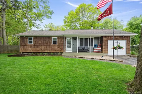12 Debragga Ave, East Moriches, NY 11940