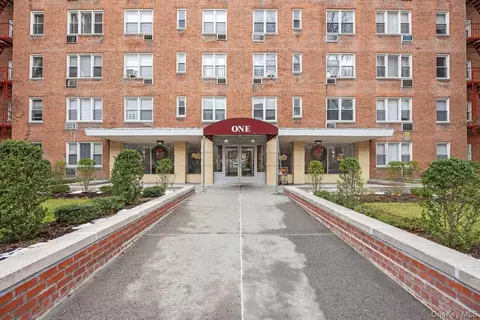 1 Sadore Ln #5S, Yonkers, NY 10710