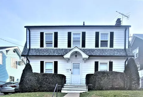 290 Roberts Ave, Yonkers, NY 10703