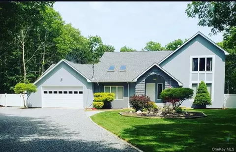 503 Wading River Rd, Manorville, NY 11949