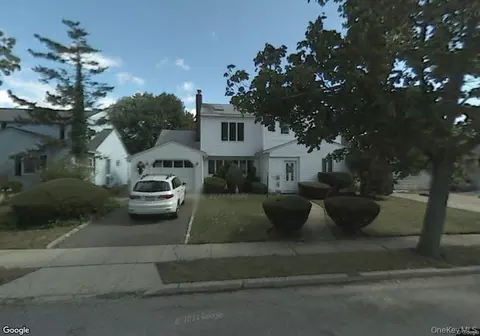 1283 Martin Dr, Wantagh, NY 11793
