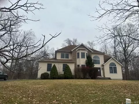 5 Lea Ct, Ramapo, NY 10970