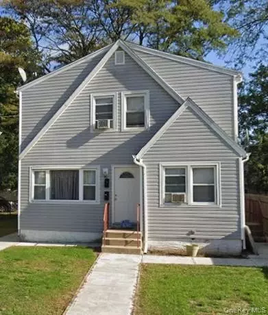 40 Mason St, Hempstead, NY 11550