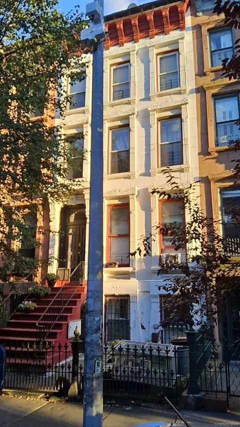 64 Hancock St, Brooklyn, NY 11216