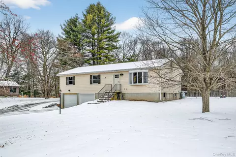 917 Scotchtown Collabar Rd, Middletown, NY 10941