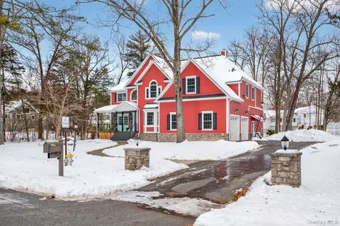 30 Alison Ct, Kingston, NY 12401