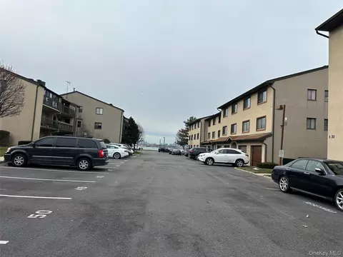 5-46 115th St #D, College Point, NY 11356