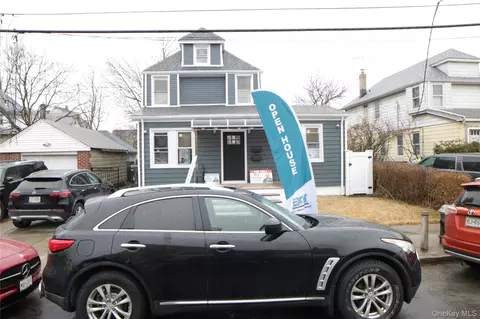 22011 94th Dr, New York, NY 11428