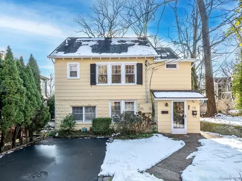 133 16th Ave, Sea Cliff, NY 11579