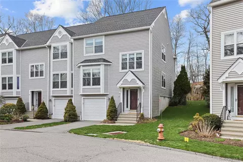 10 Guilford Cir, Lewisboro, NY 10526