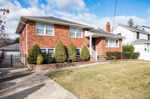 844 Arthur St, West Hempstead, NY 11552