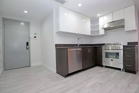 15815 Union Tpke #3F, Fresh Meadows, NY 11366