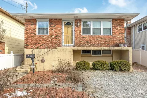 45 Sound Beach Ave, Bayville, NY 11709