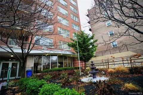 81-11 45 Ave # 4O, Elmhurst, NY 11373