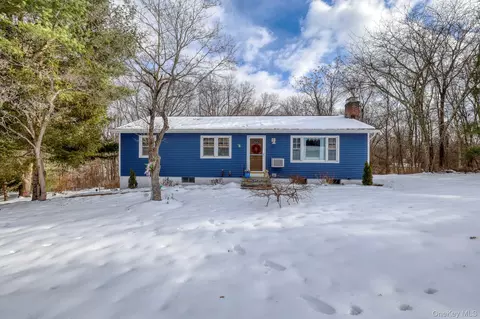 1 Dose Rd, Wappinger, NY 12590