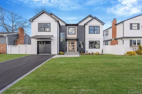 63 Harmony Dr, Massapequa Park, NY 11762