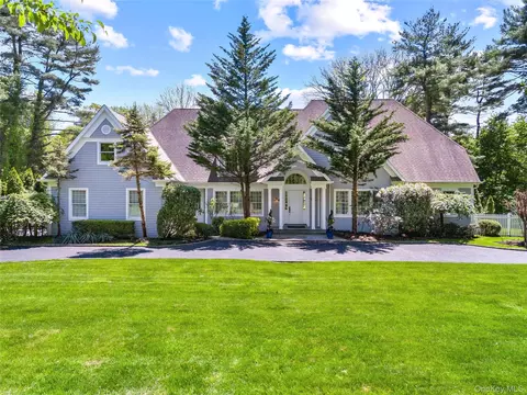 47 Valley Rd, Old Westbury, NY 11568