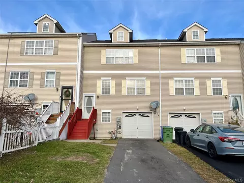 23 Peach Pl, Middletown, NY 10940