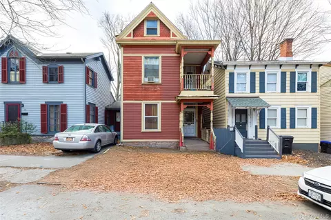Exterior - 94 Academy St, Poughkeepsie, NY 12601 photo 1 of 2
