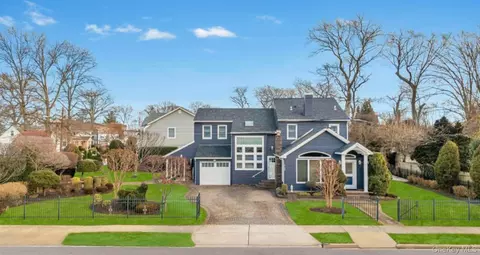 1769 Jane St, Wantagh, NY 11793