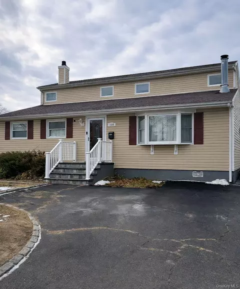 Undisclosed, Bay Shore, NY 11706