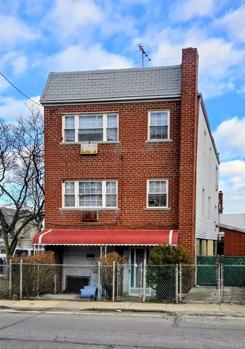 98 Pennyfield Ave, New York, NY 10465