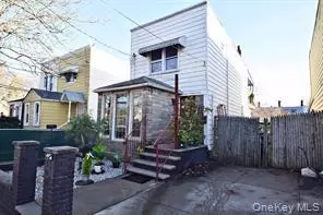 153-54 Foch Blvd, New York, NY 11434