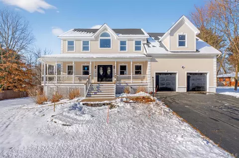 27 King Dr, La Grange, NY 12603