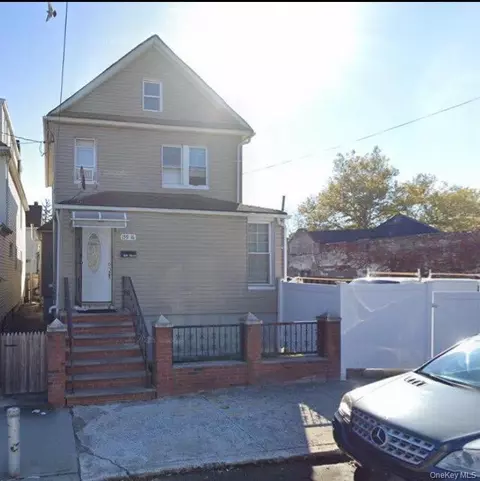 15916 Meyer Ave, New York, NY 11433