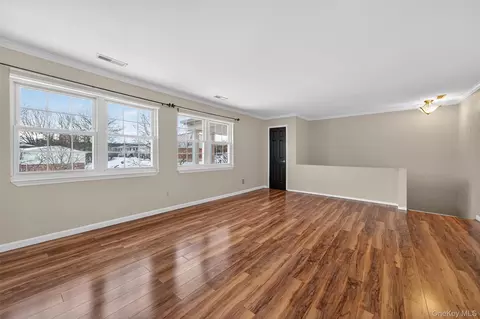 276 Temple Hill Rd #2604, New Windsor, NY 12553